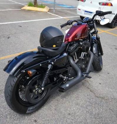 HARLEY-DAVIDSON SPORTSTER FORTY-EIGHT 